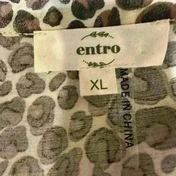 Entro Leopard Print Shimmer Long Sleeve Button Down Size XL - Picture 3 of 3